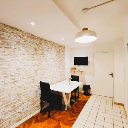 Mini-Studio Avec Kitchenette Ou Chambre Confort Avec Frigo Et Tv - Parking En Option Sur Resa ! Chaville Bagian luar foto