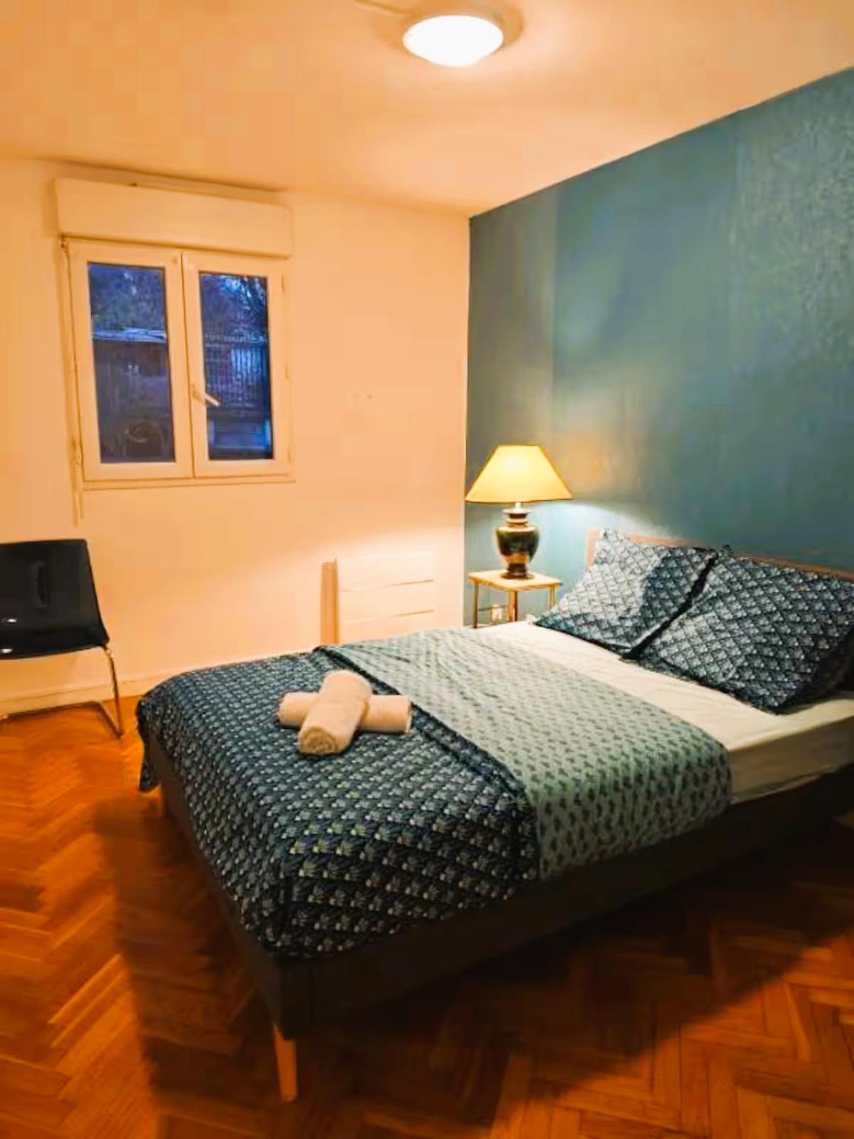 Mini-Studio Avec Kitchenette Ou Chambre Confort Avec Frigo Et Tv - Parking En Option Sur Resa ! Chaville Bagian luar foto